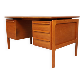 Bureau en teck par GV Møbler, Danemark, années 1960 GV GASVIG.