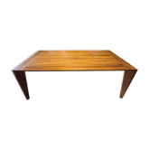 Table de repas ligne roset modèle trapèze en noyer massif huile