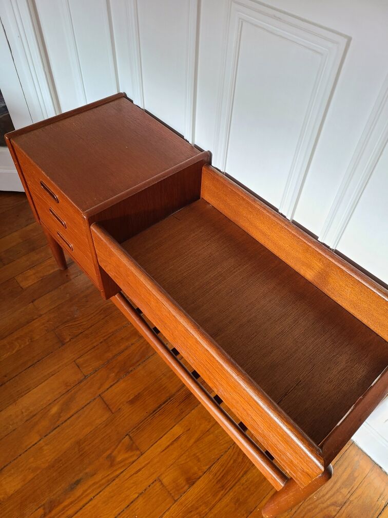 Scandinavian teak planter by Arne Wahl Iversen