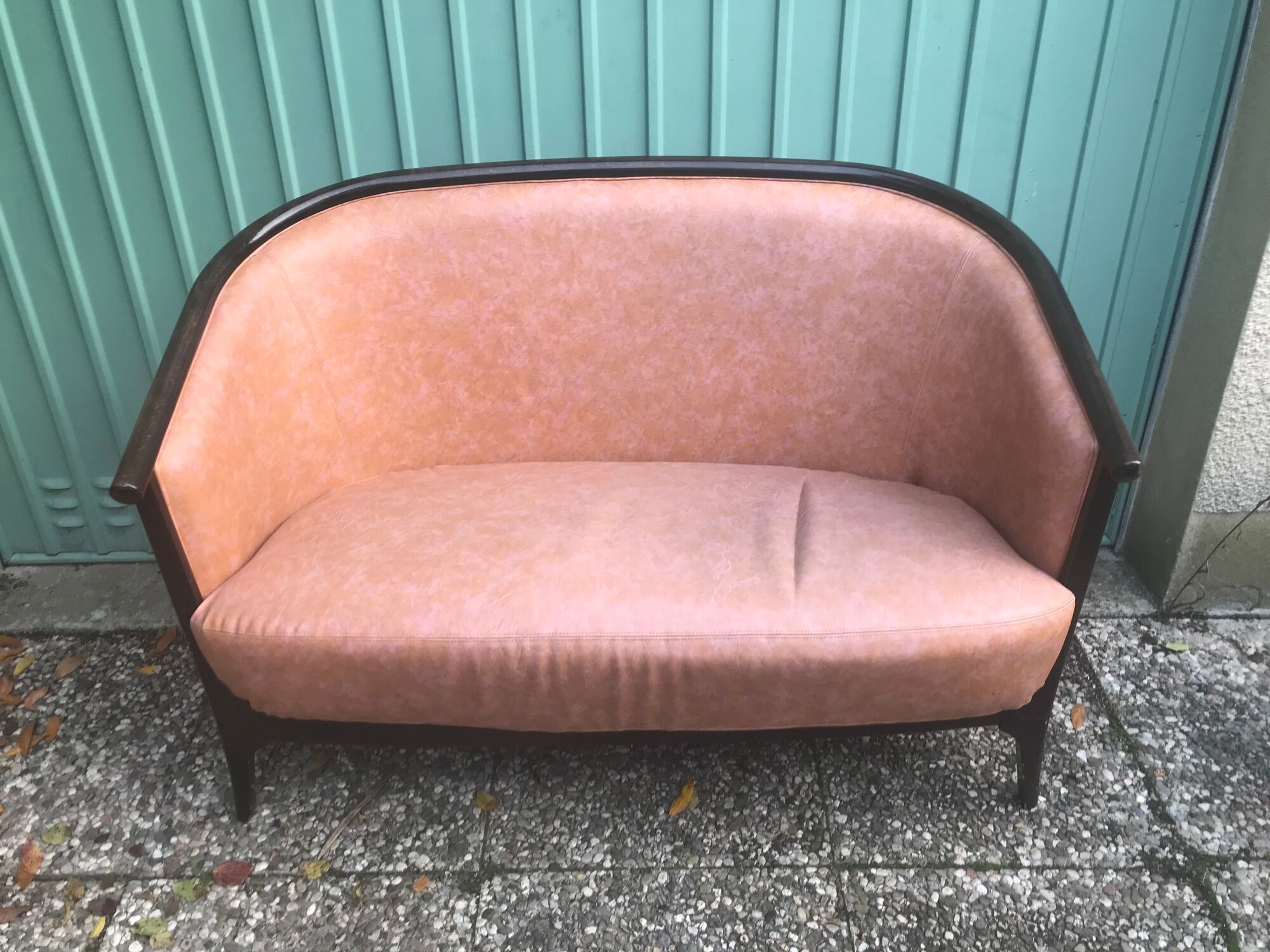 Lot of 2 armchairs and a sofa from Baumann in black wood and marble rose leather