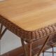 Table à manger en rotin et osier, plateau en hêtre, années 60