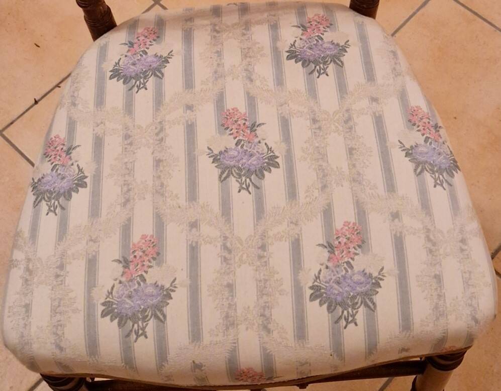 Antique Louis-Philippe chair in solid wood, 19th century, with restored seat.