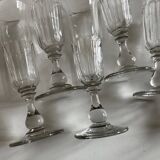 Set de 9 flutes à champagne tulipe Louis Philippe à cotes plates mi 19e
