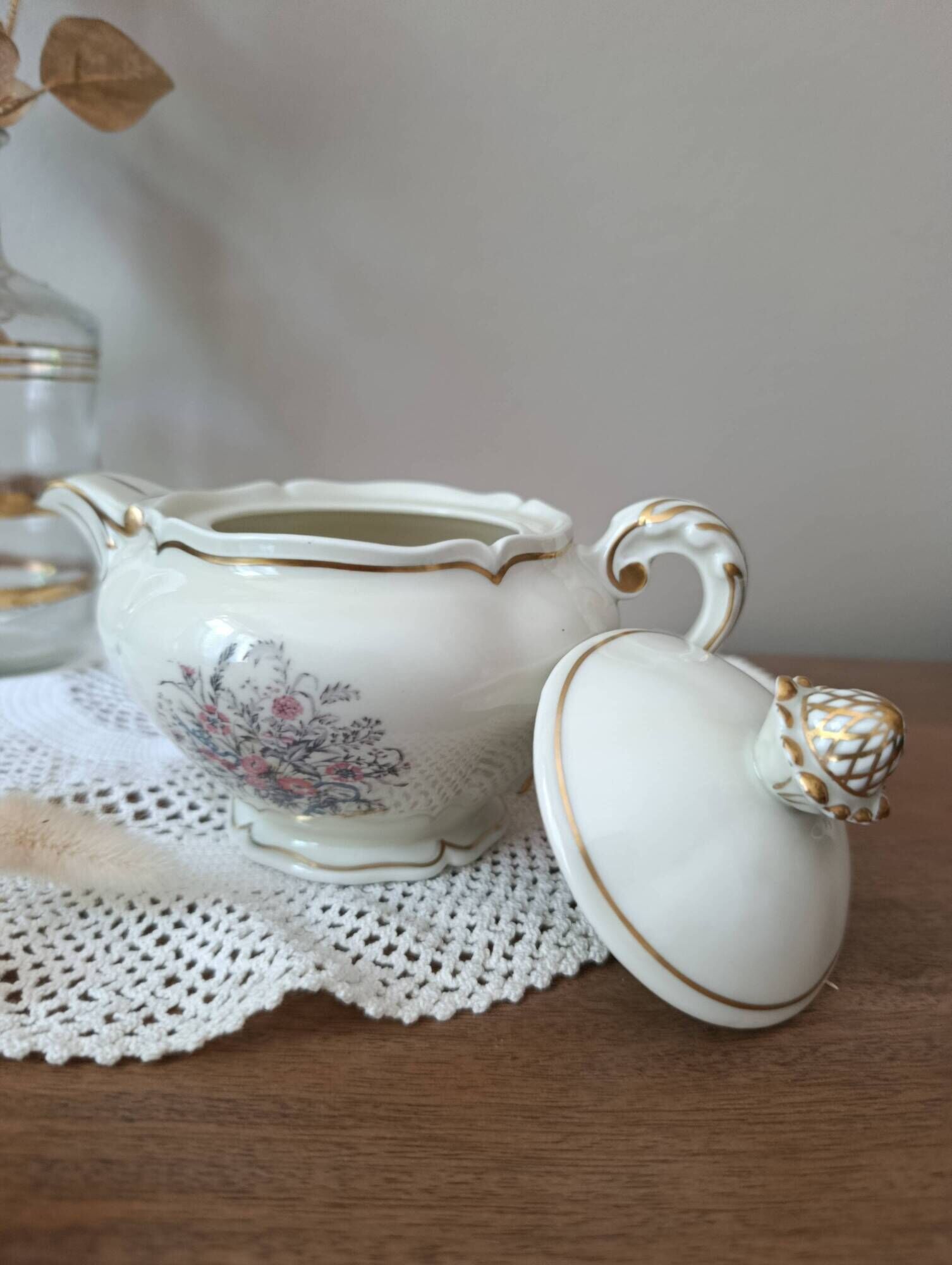 Porcelain teapot with floral and gold decoration, Old Royal Manufacture