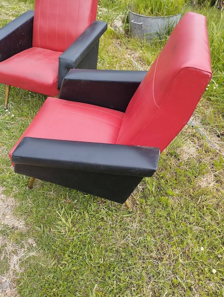 Pair of vintage 60s armchairs – Red and black faux leather