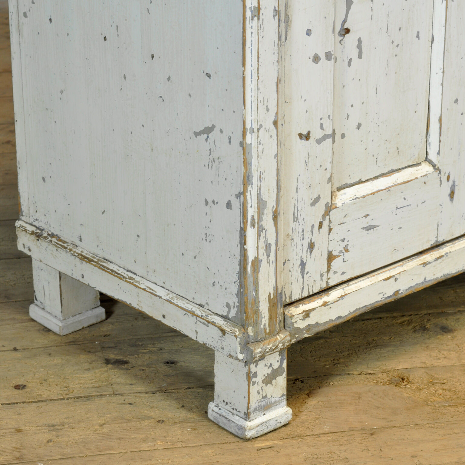 Pine sideboard, 1910s