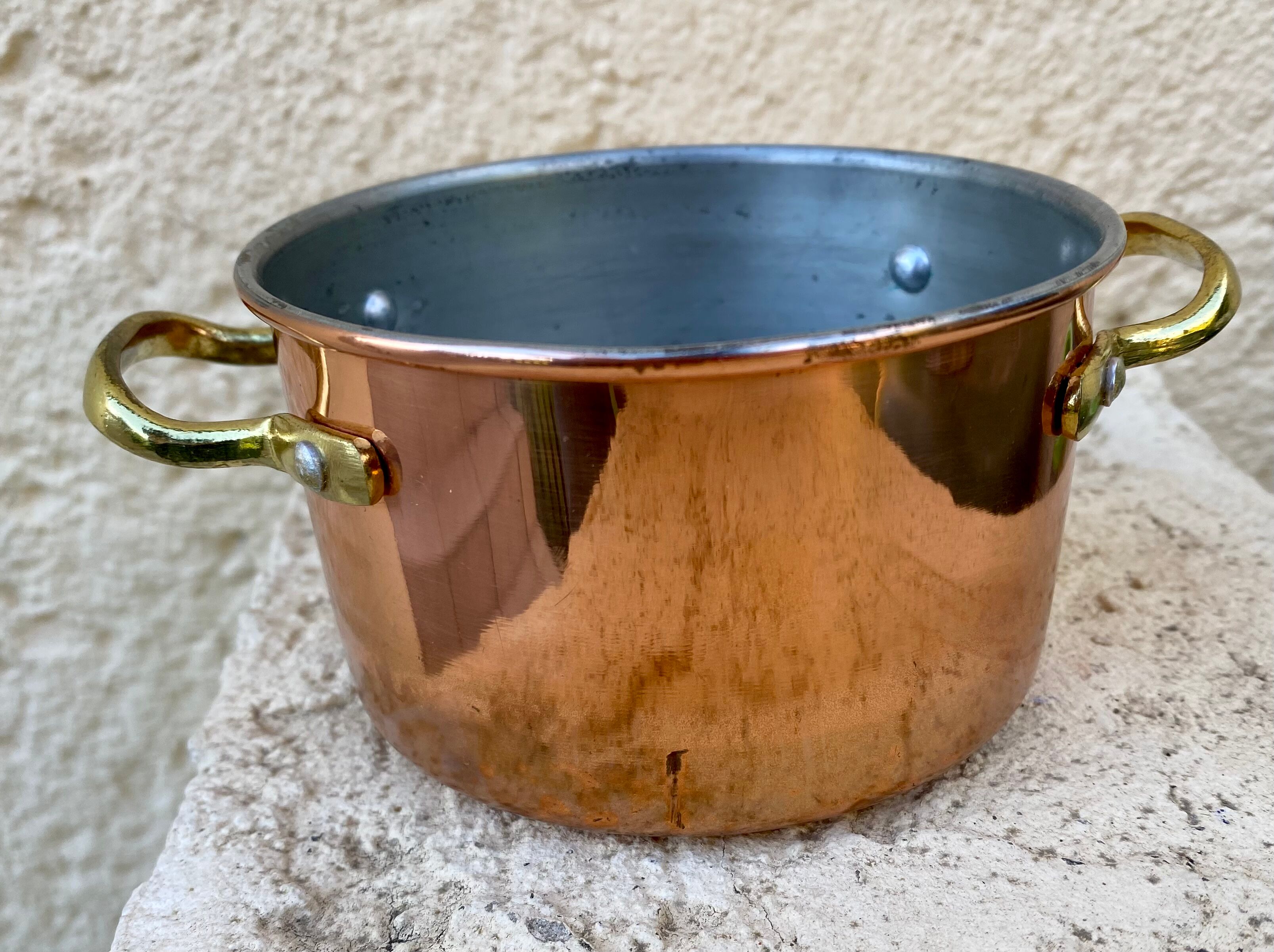 Copper planter pot