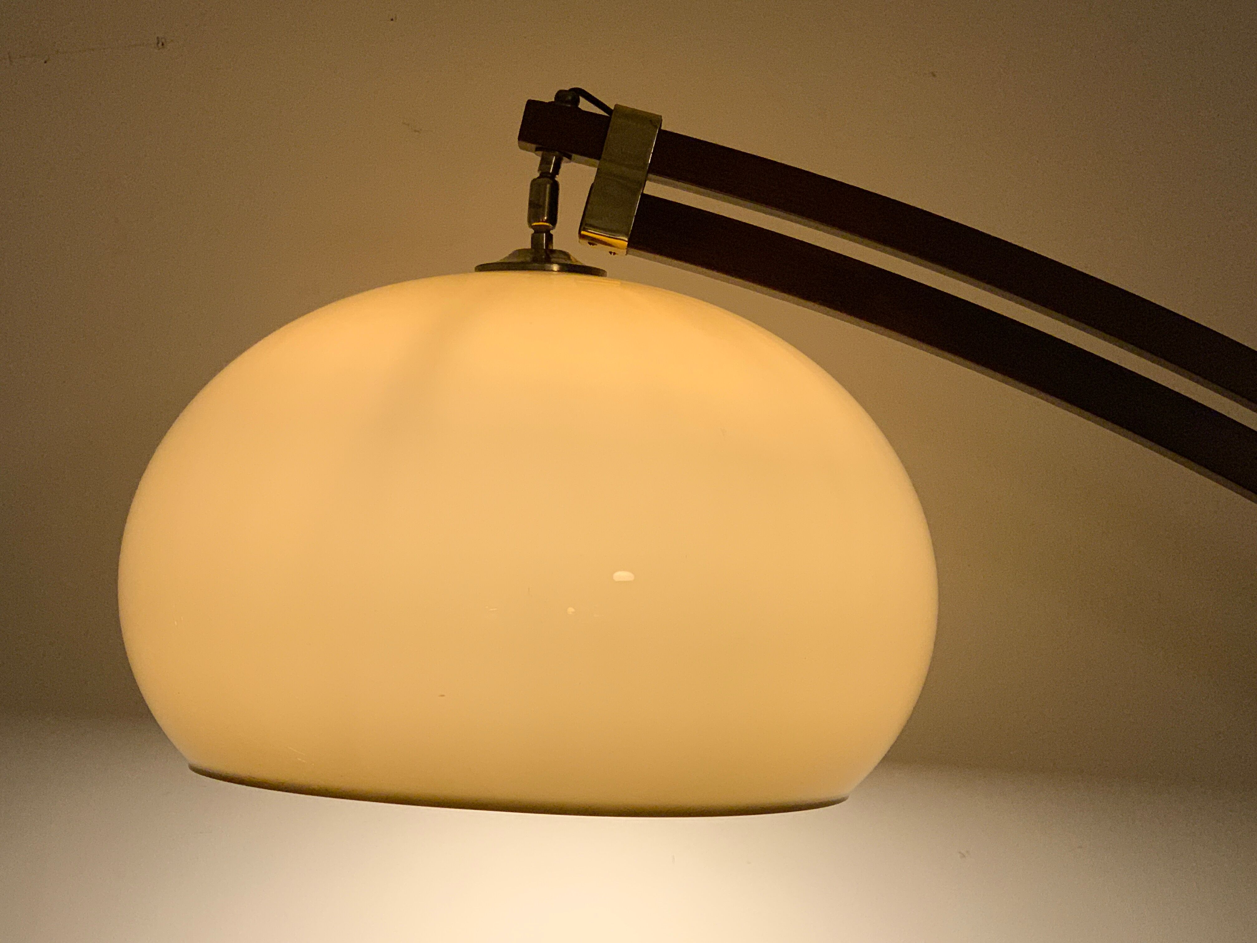 Adjustable and steerable wooden arch lamp lamp 1970