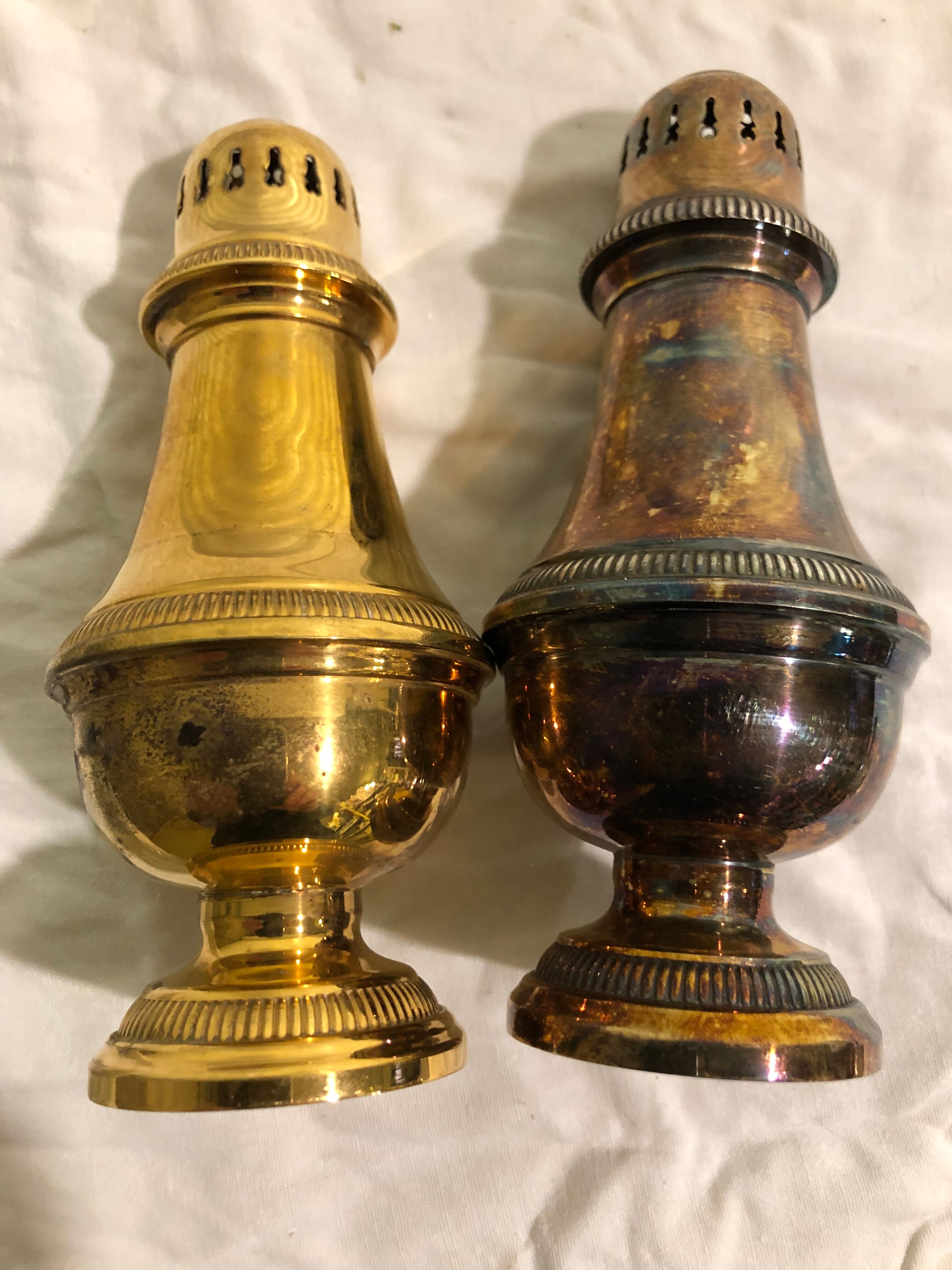 Salt and pepper shaker