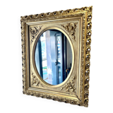 Medallion mirror