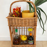 Wicker bar