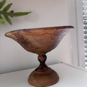 Coupe sur pied / Compotier artisanal en bois tourné (Bois d'olivier)