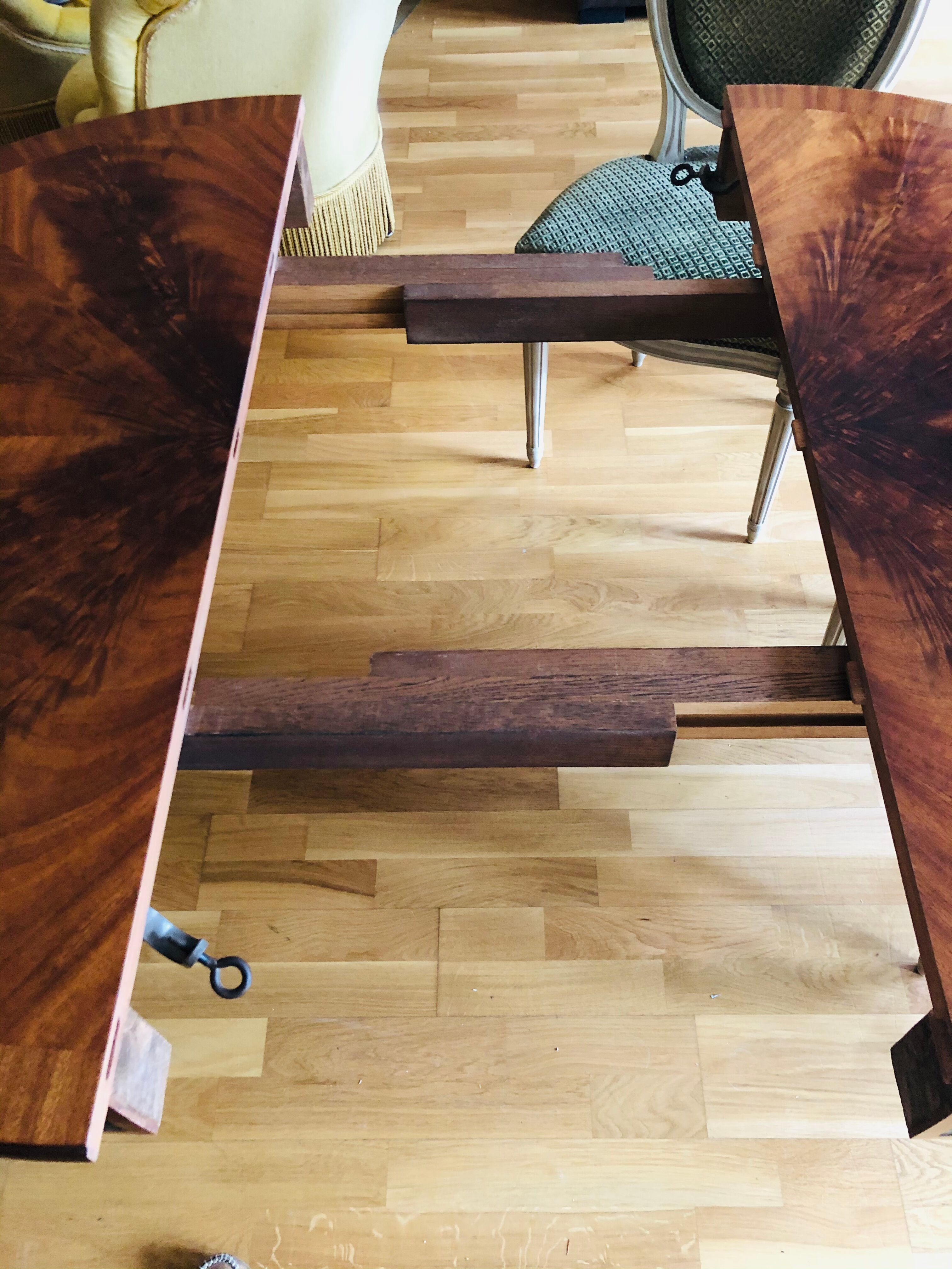 Louis XVI-style dining table