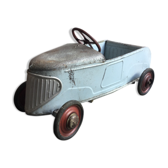 Old metal pedal car 1930