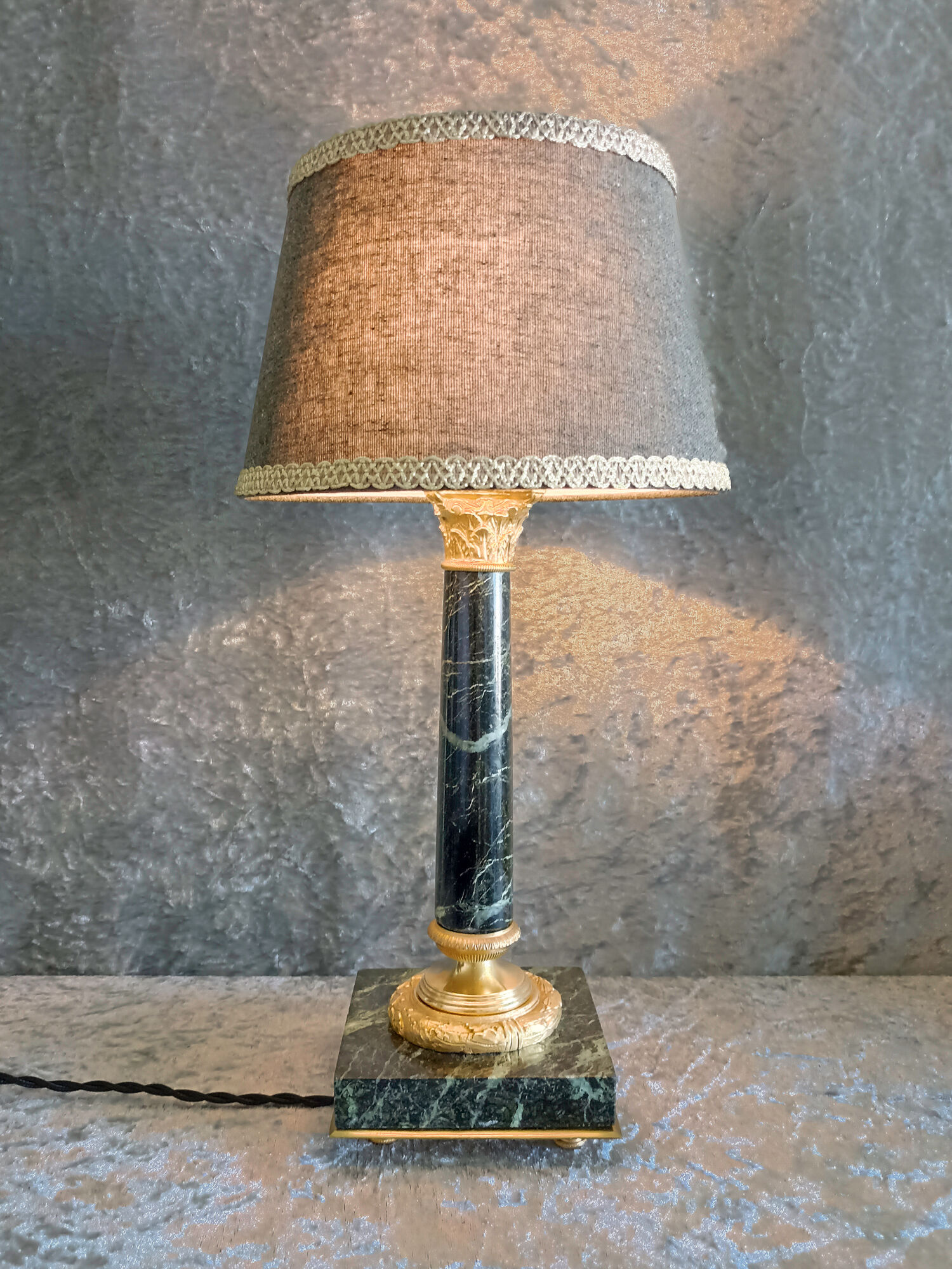 Empire style bedside lamp in bronze and green marble