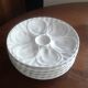 5 assiettes  barbotine blanche.  pillivuyt
