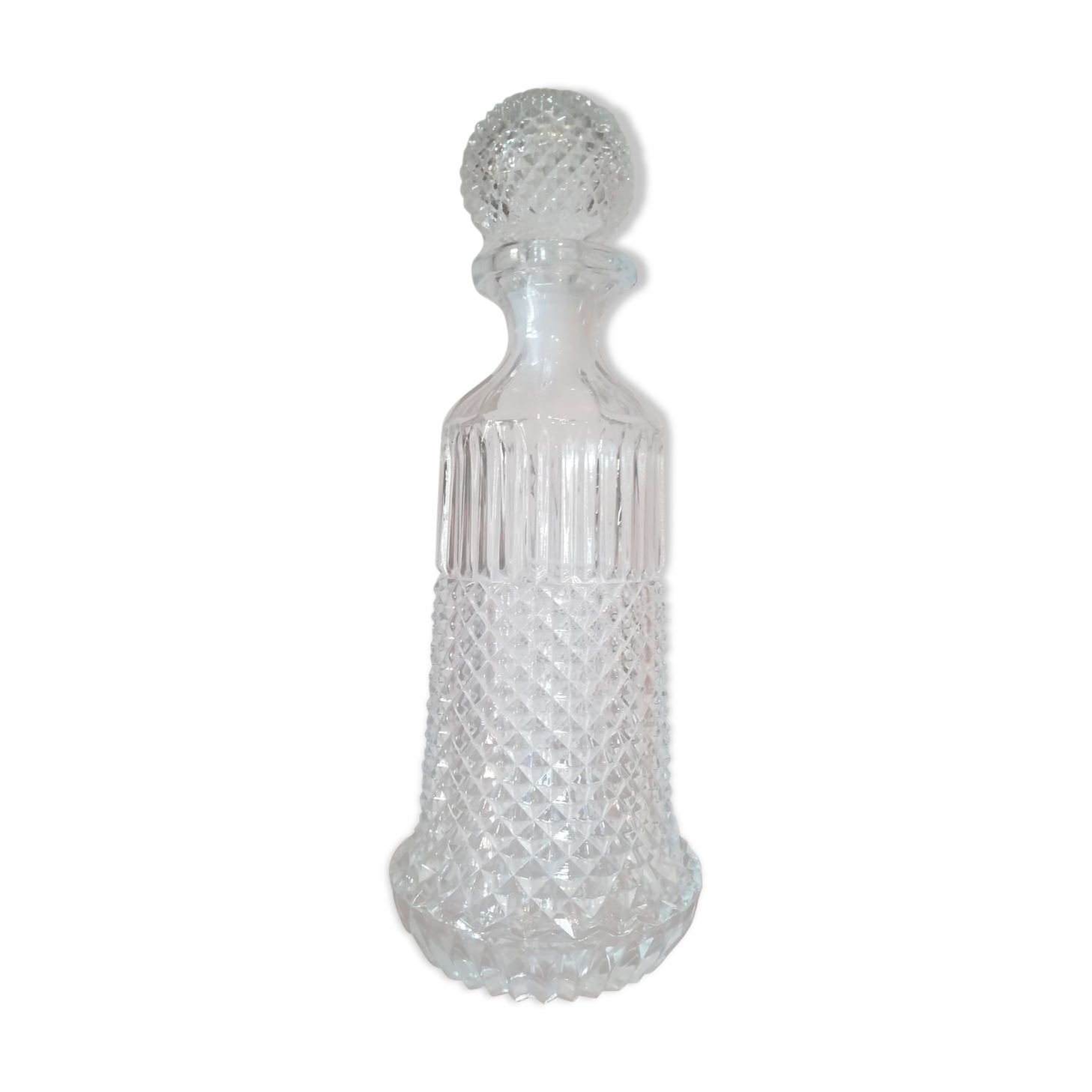 Diamond tip carafe