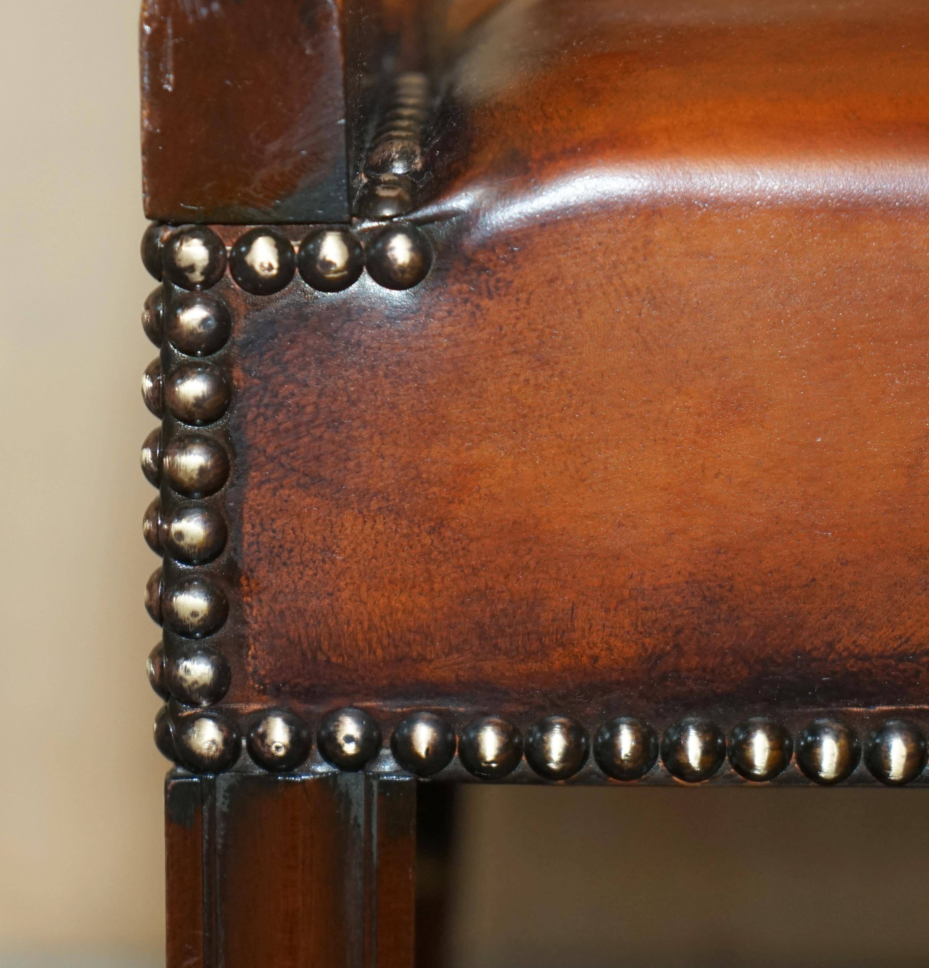 Fauteuil de bureau Gainsborough restauré cuir teint à la main