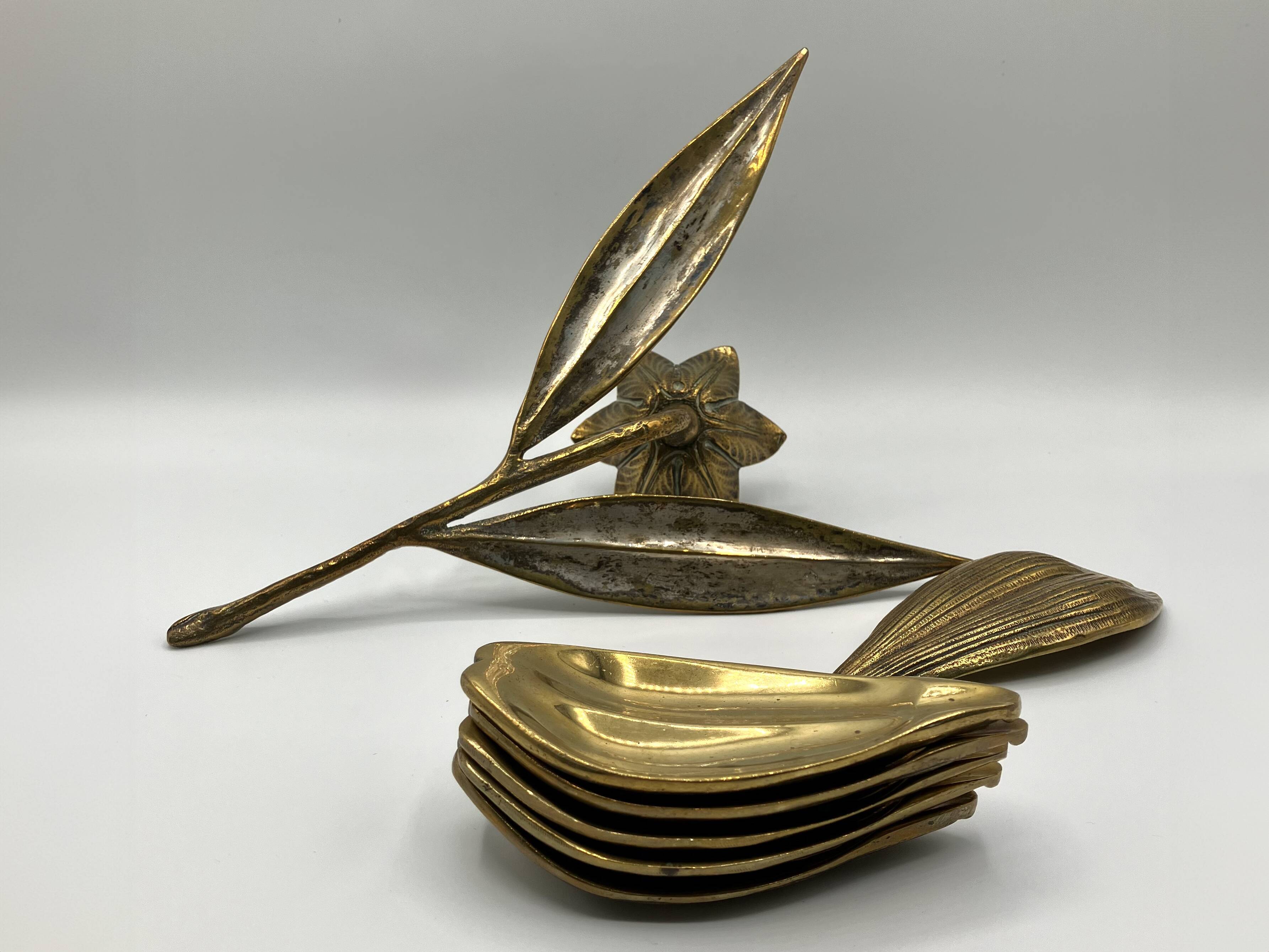 Cendrier bougeoir pétales de fleur • laiton • 1960