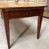 Farm table in cherry wood from the late 19th century.