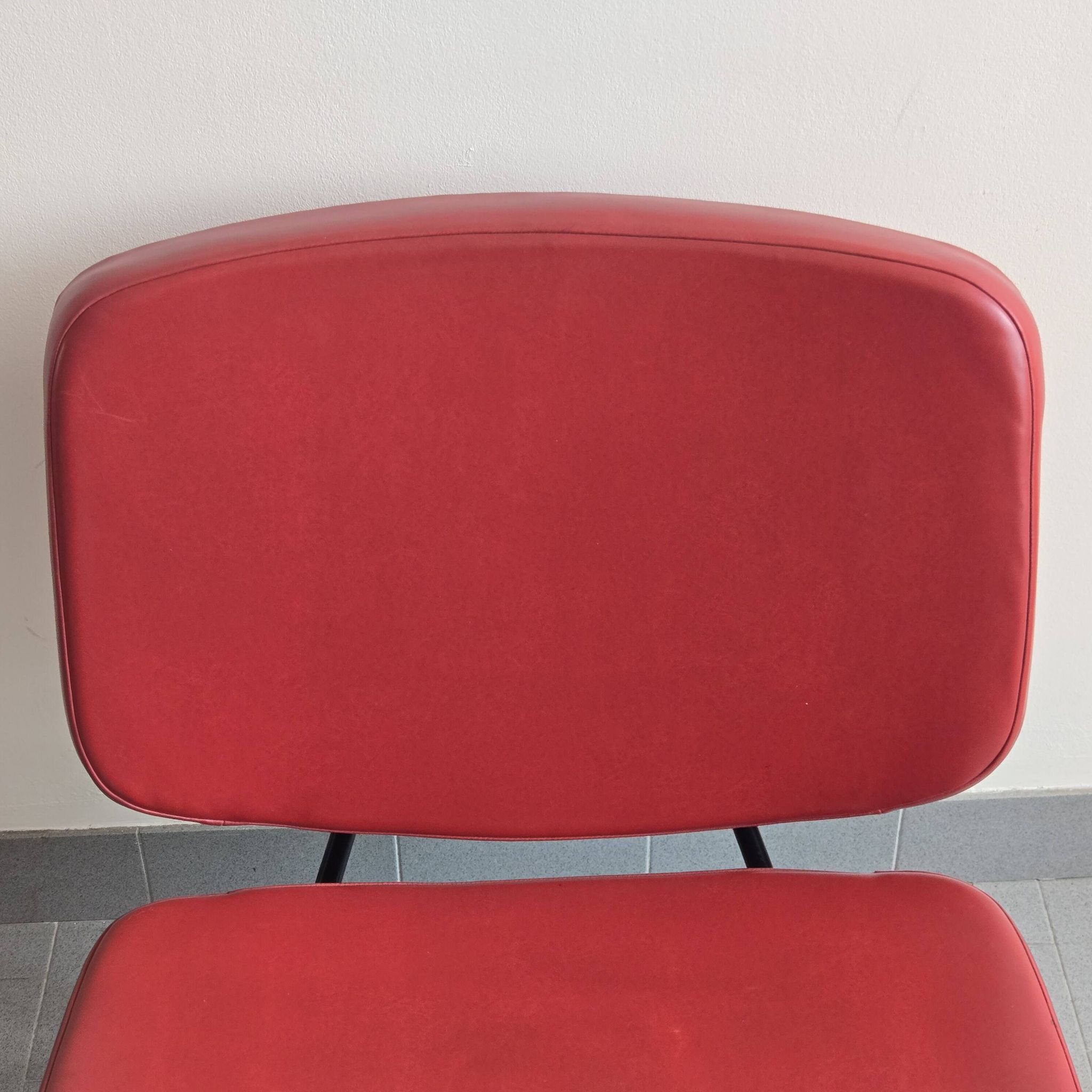 Chauffeuse CM190 de Pierre paulin pour Thonet 1950