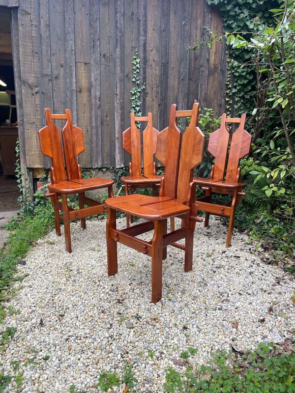 Suite de 4 chaises en teck massif en teck massif