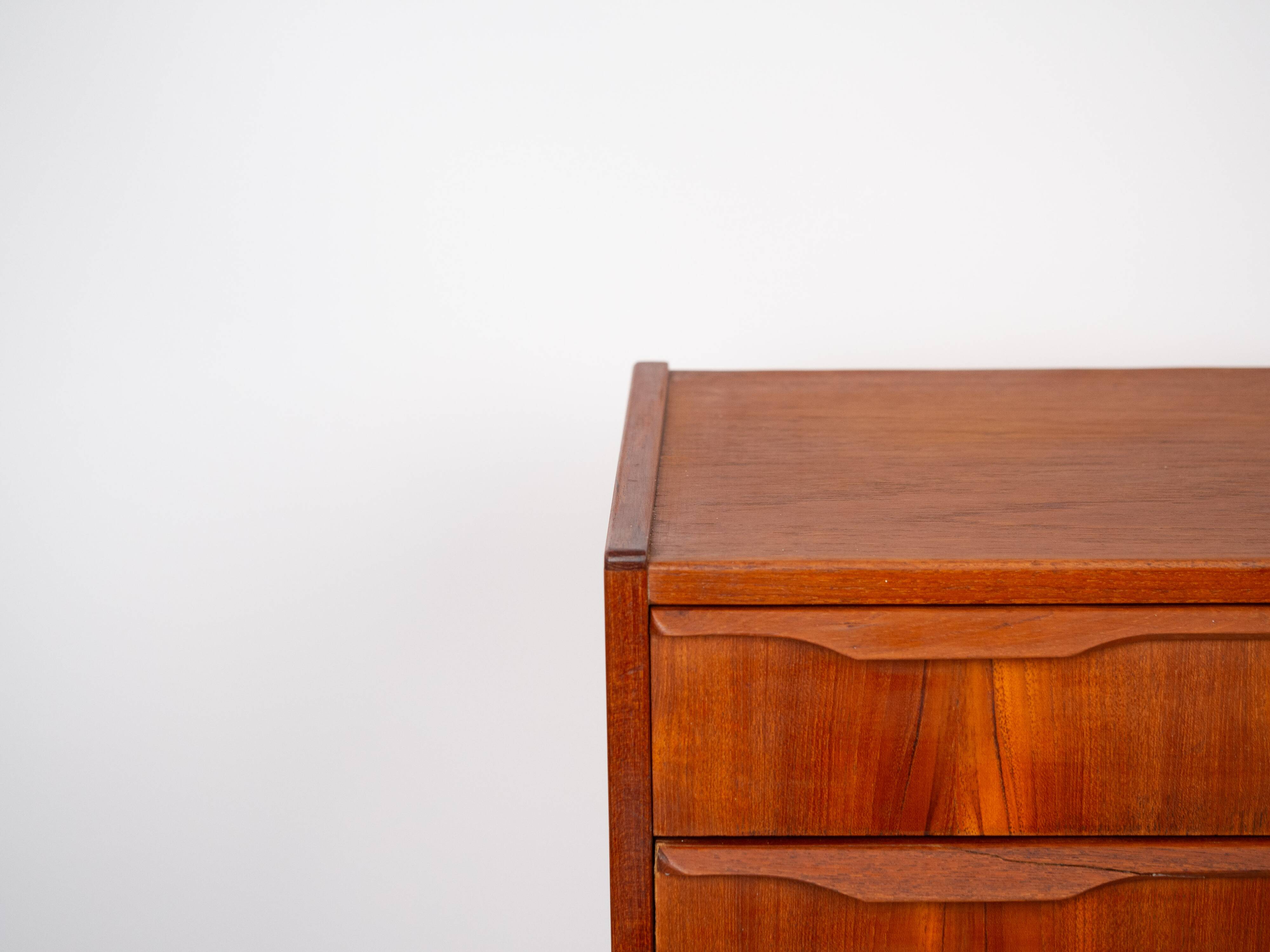 Table de chevet danoise en teck, années 1960