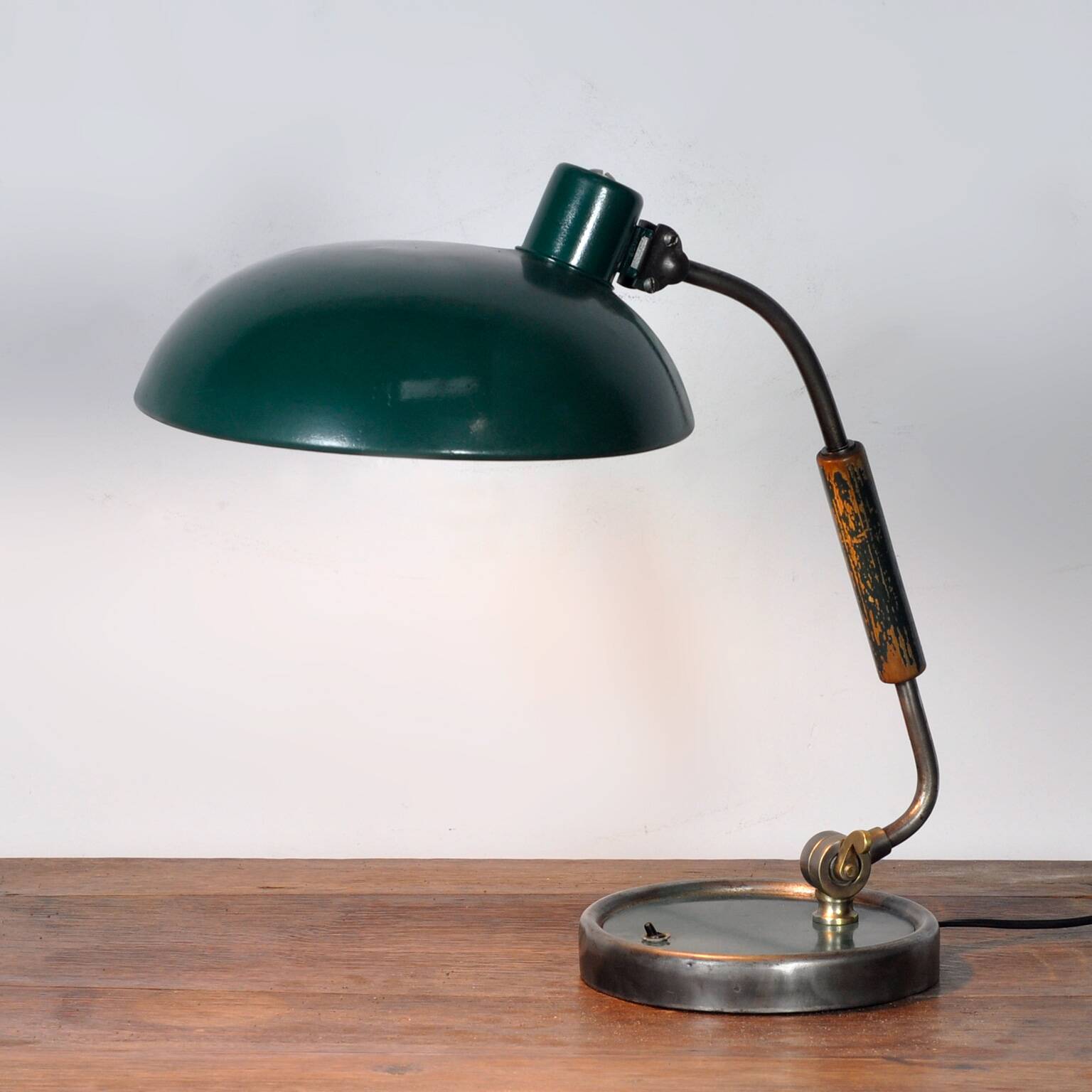 Lampe de table Kaiser Idell par Christian Dell, années 1930