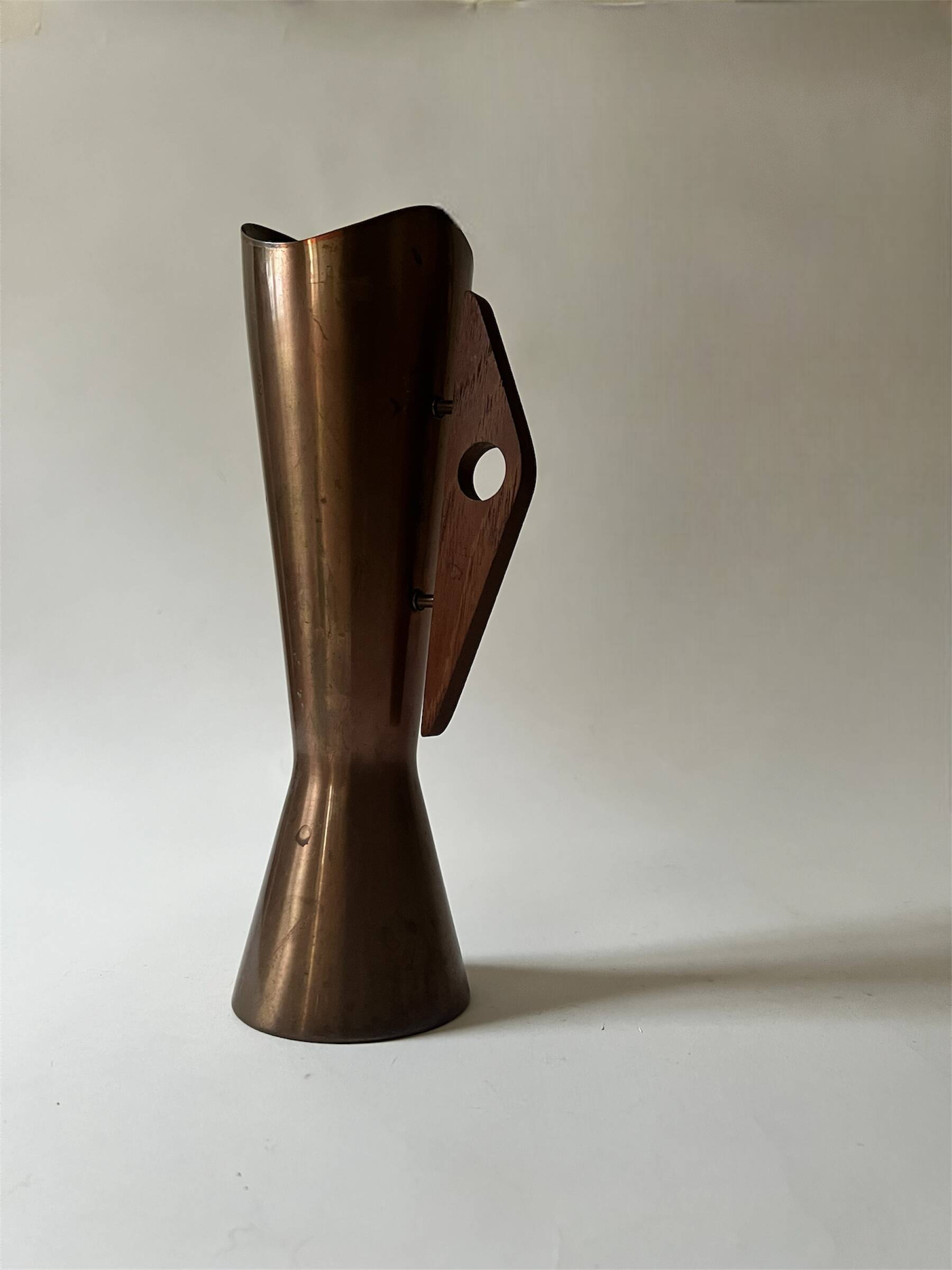 Scandinavian design vase in copper & teak, Denmark 1950