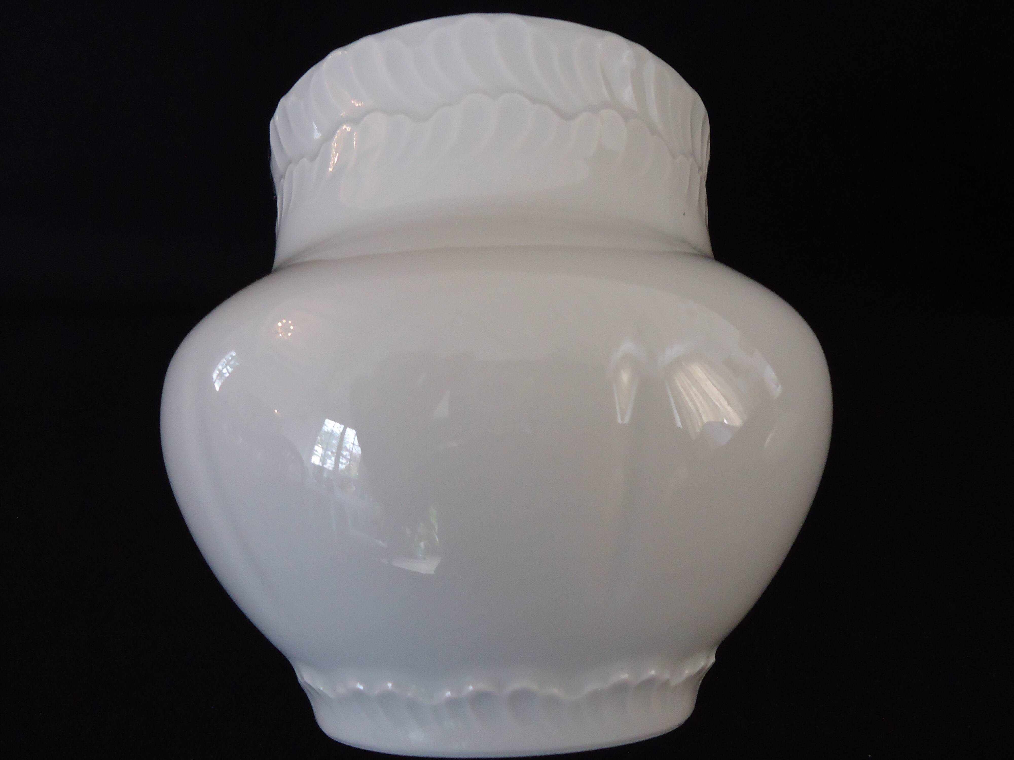 Limoges porcelain sugar bowl, Goumot Labesse