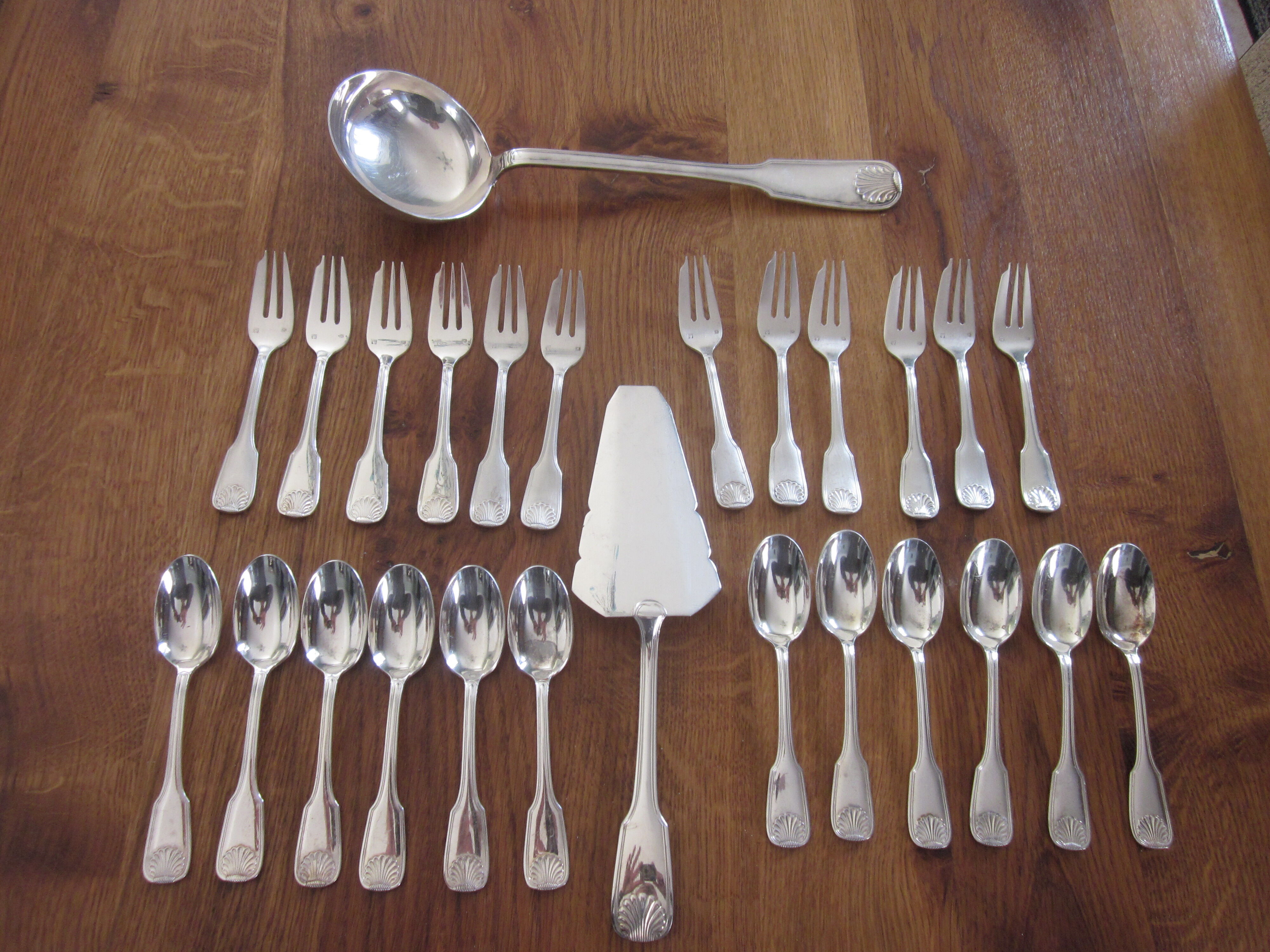 Silver metal menagere 50 pieces