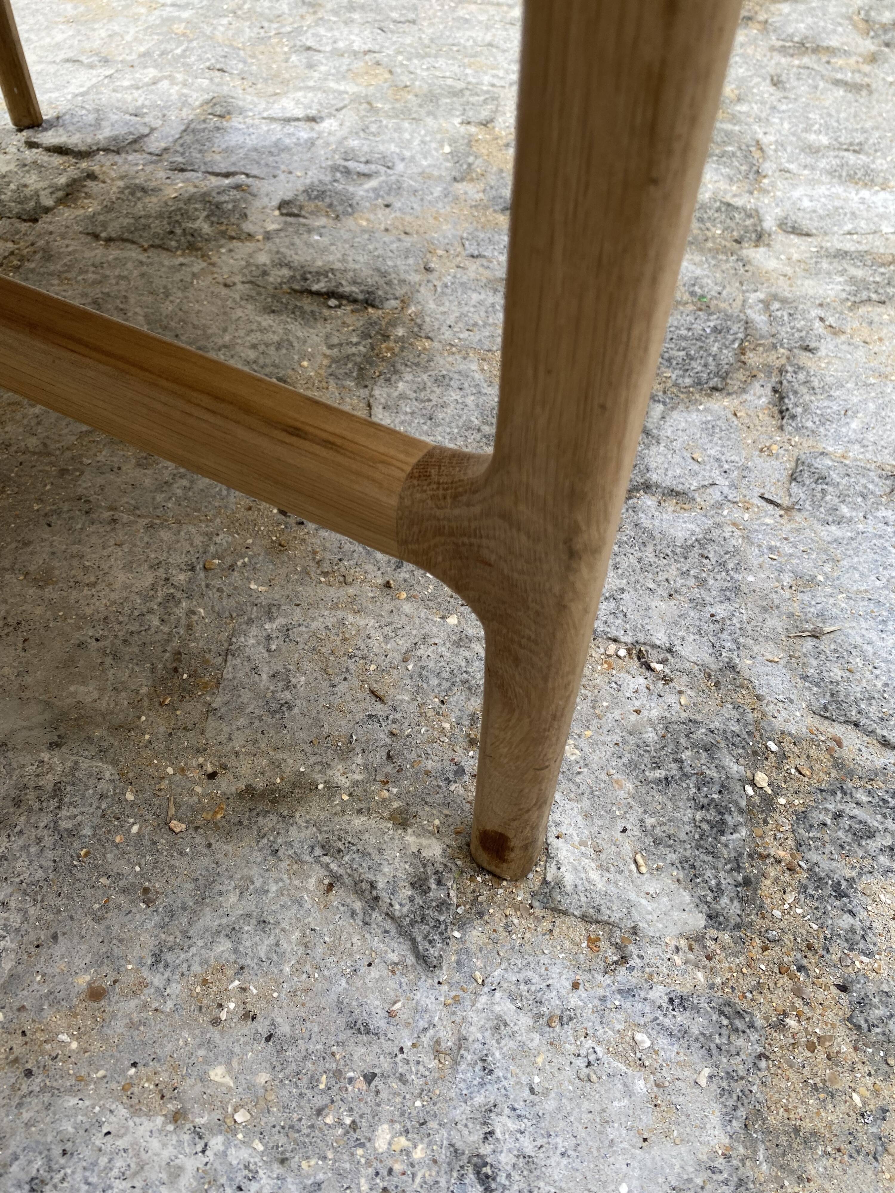 90 cm round wooden coffee table