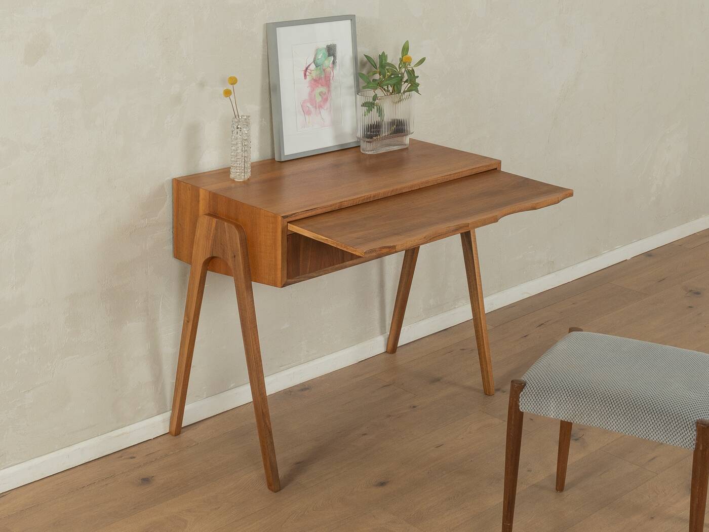 Unique hairdresser, 1950s