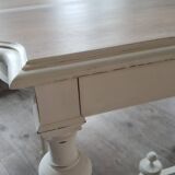 Table / Desk