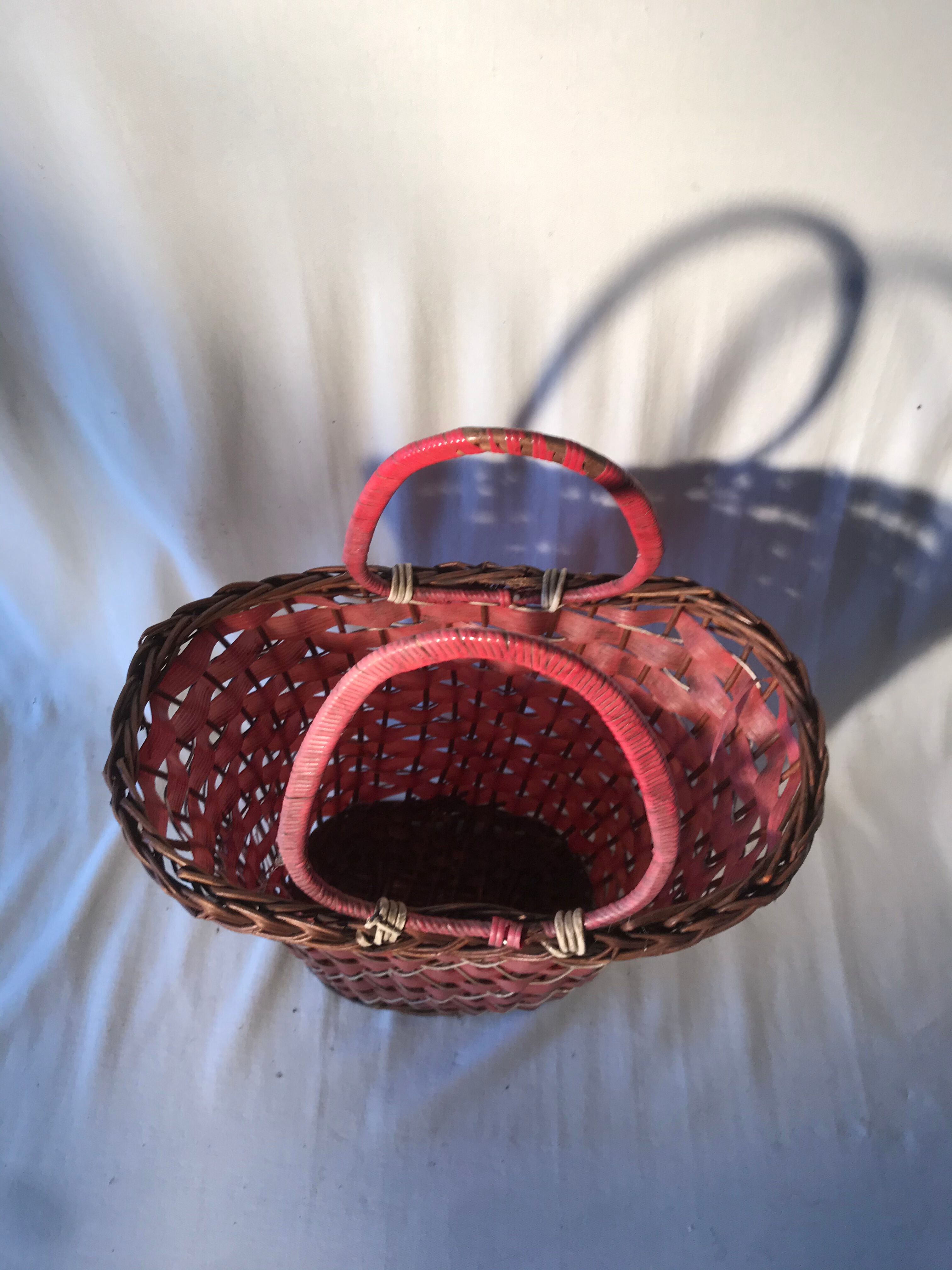 Old Deco Basket in Braided Wicker - Red Scoubidou - Anse Vintage