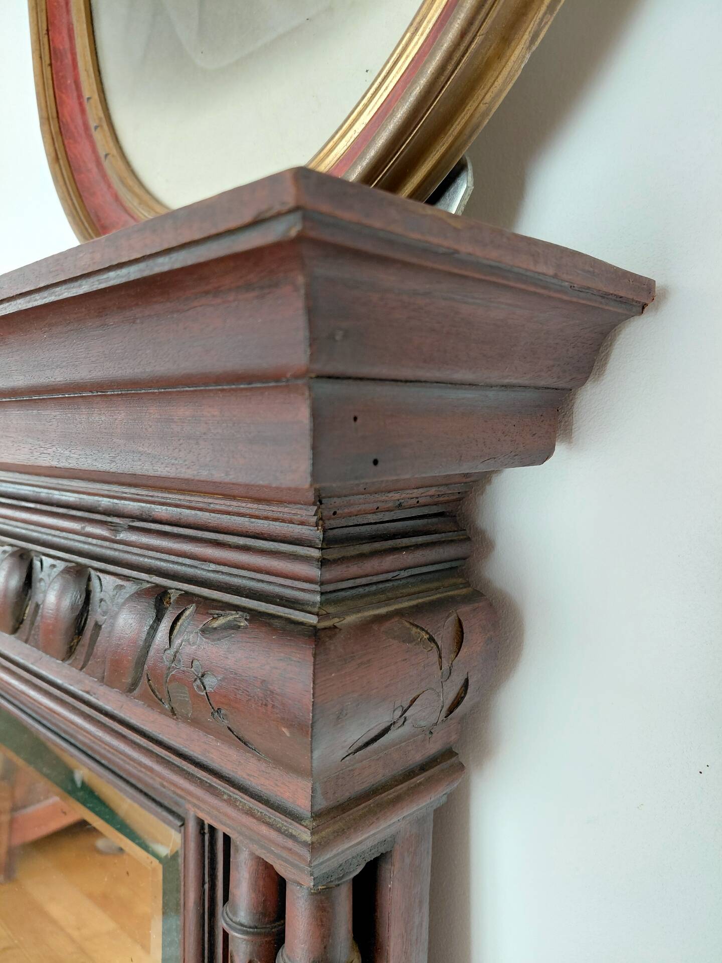 Large antique 19th-century mirror in carved wood - Haussmannian style.