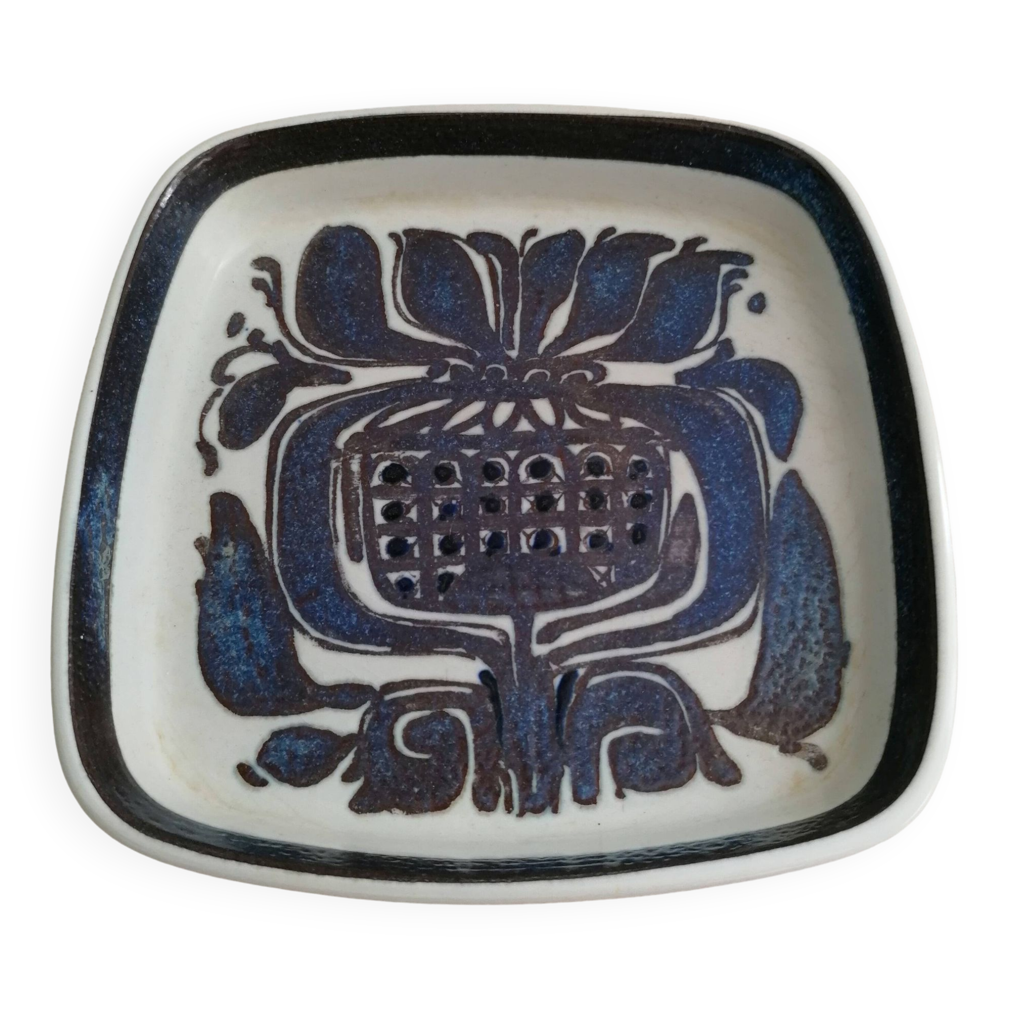 Earthenware trinket dish from the Ternera series by Kari Christensen for Royal Copenhagen