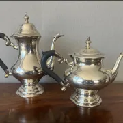 Cafetière et théière métal argenté