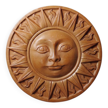 Plaque murale soleil anthropomorphe en terre cuite patinée, Italie 1996