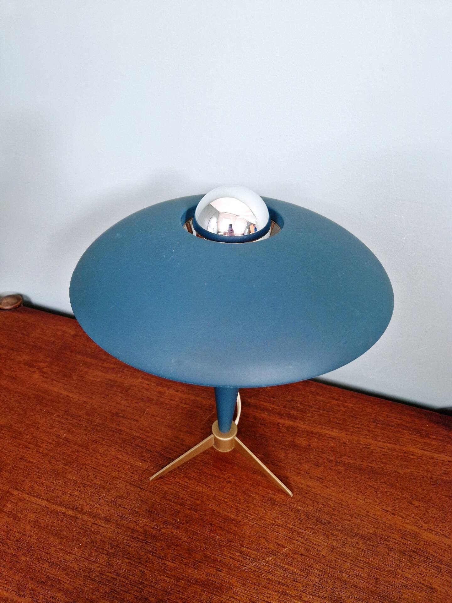 Philips tripod lamp, model Bijou, design by Louis Kalff, 1950