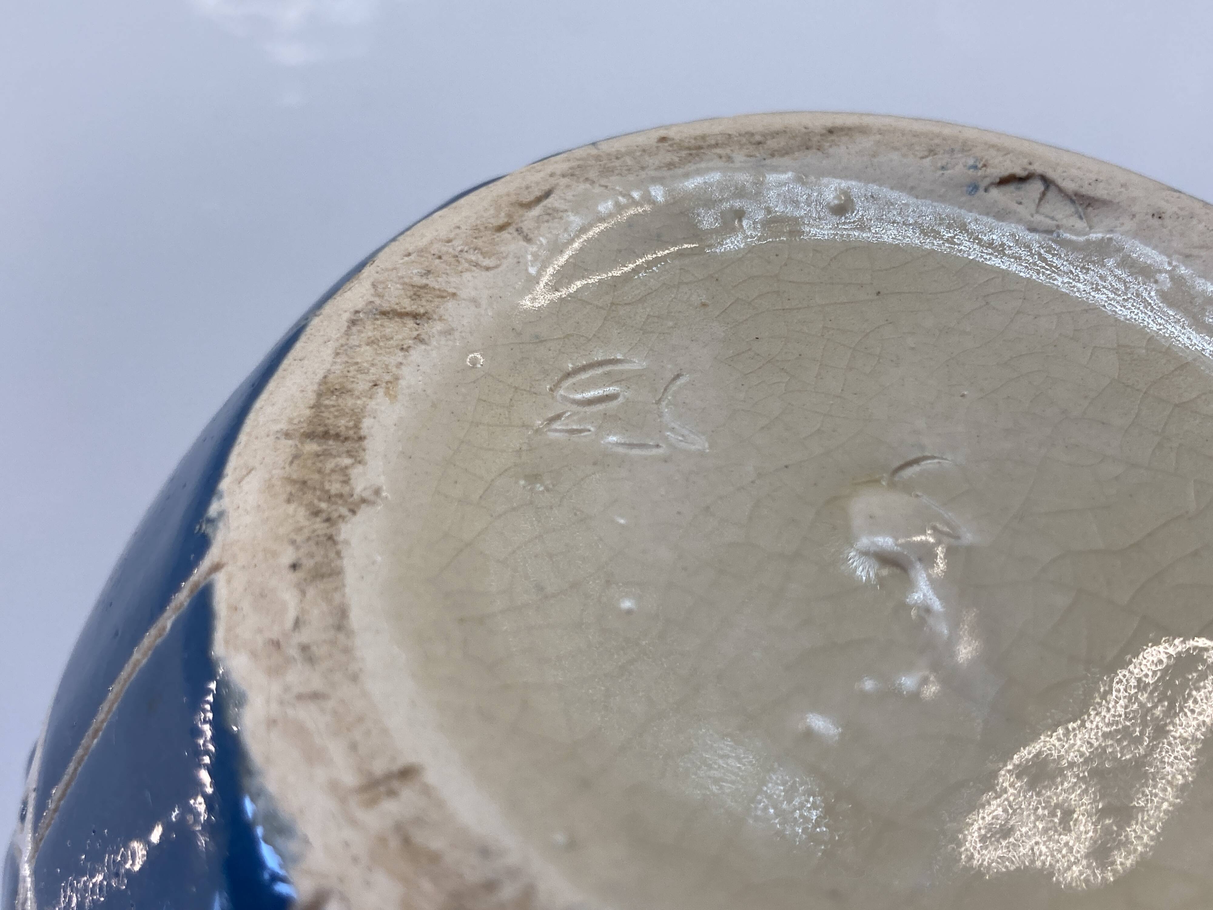 Old pot cover in enamelled and cloisonné earthenware