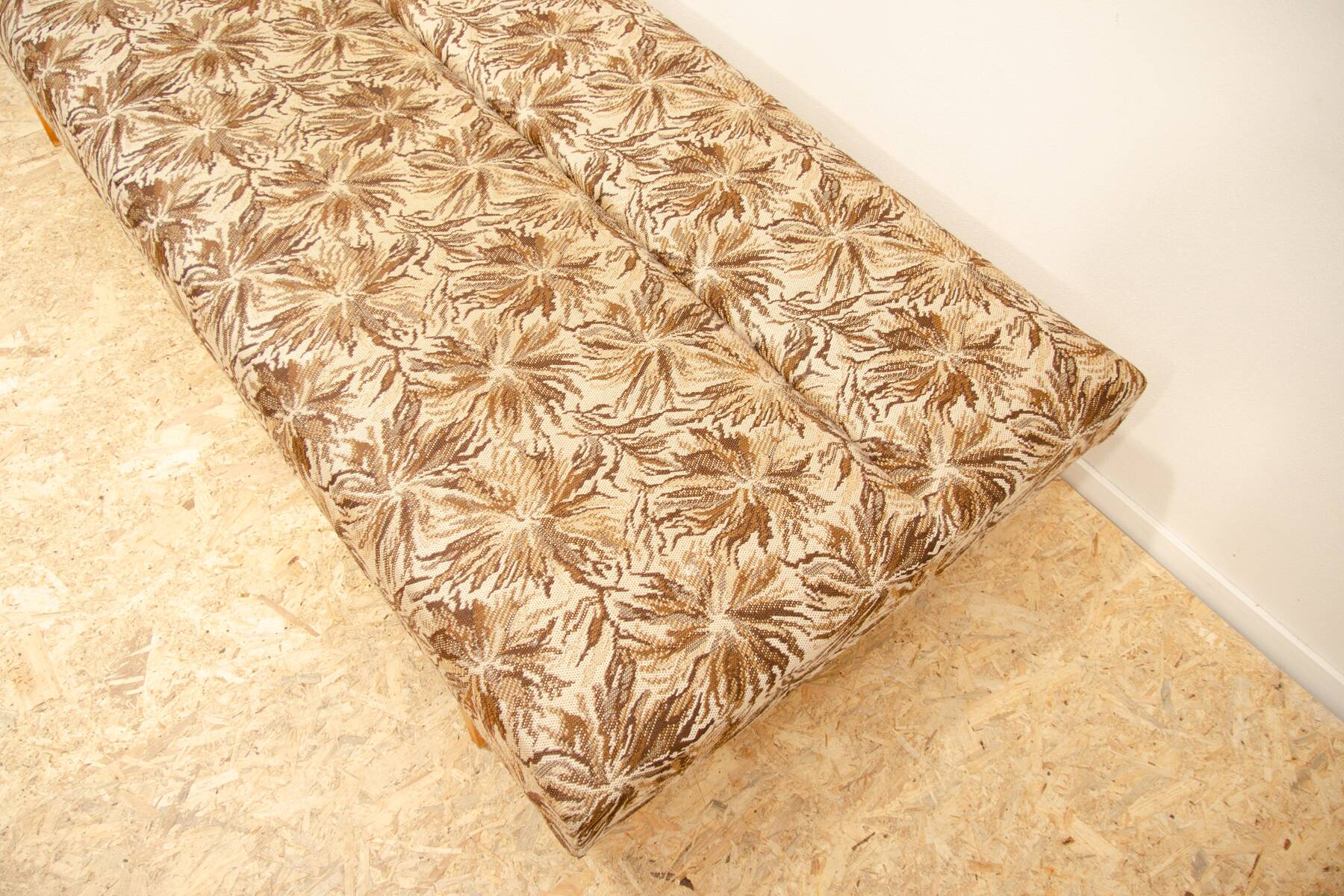 Lit de repos pliant du milieu du siècle par Miroslav Navrátil, années 1960, Tchécoslovaquie