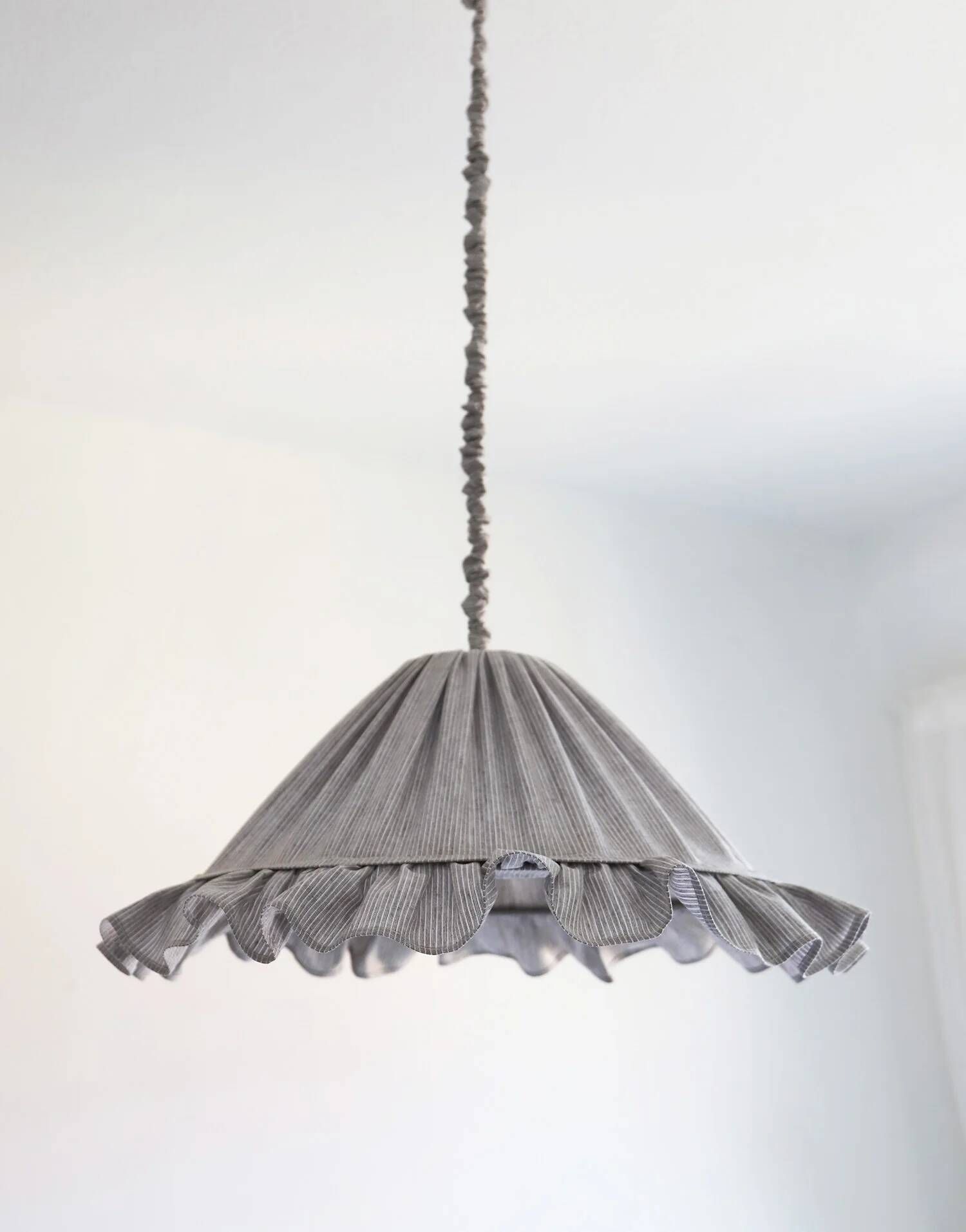 Suspension Emilia, pleated lampshade with frills, grey stripes.