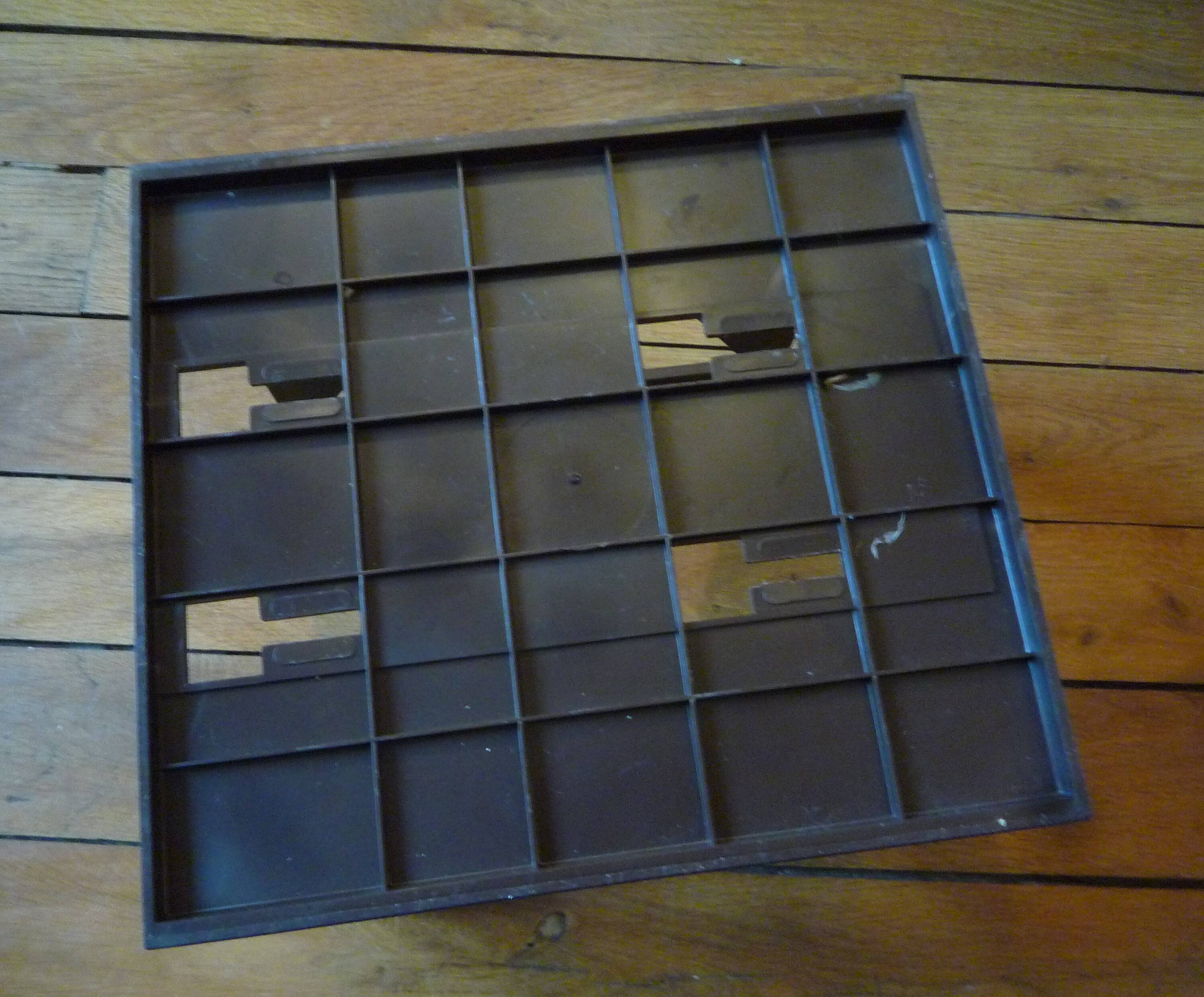 Plastic vinyl record holder, Standy Esselte, vintage 1980s