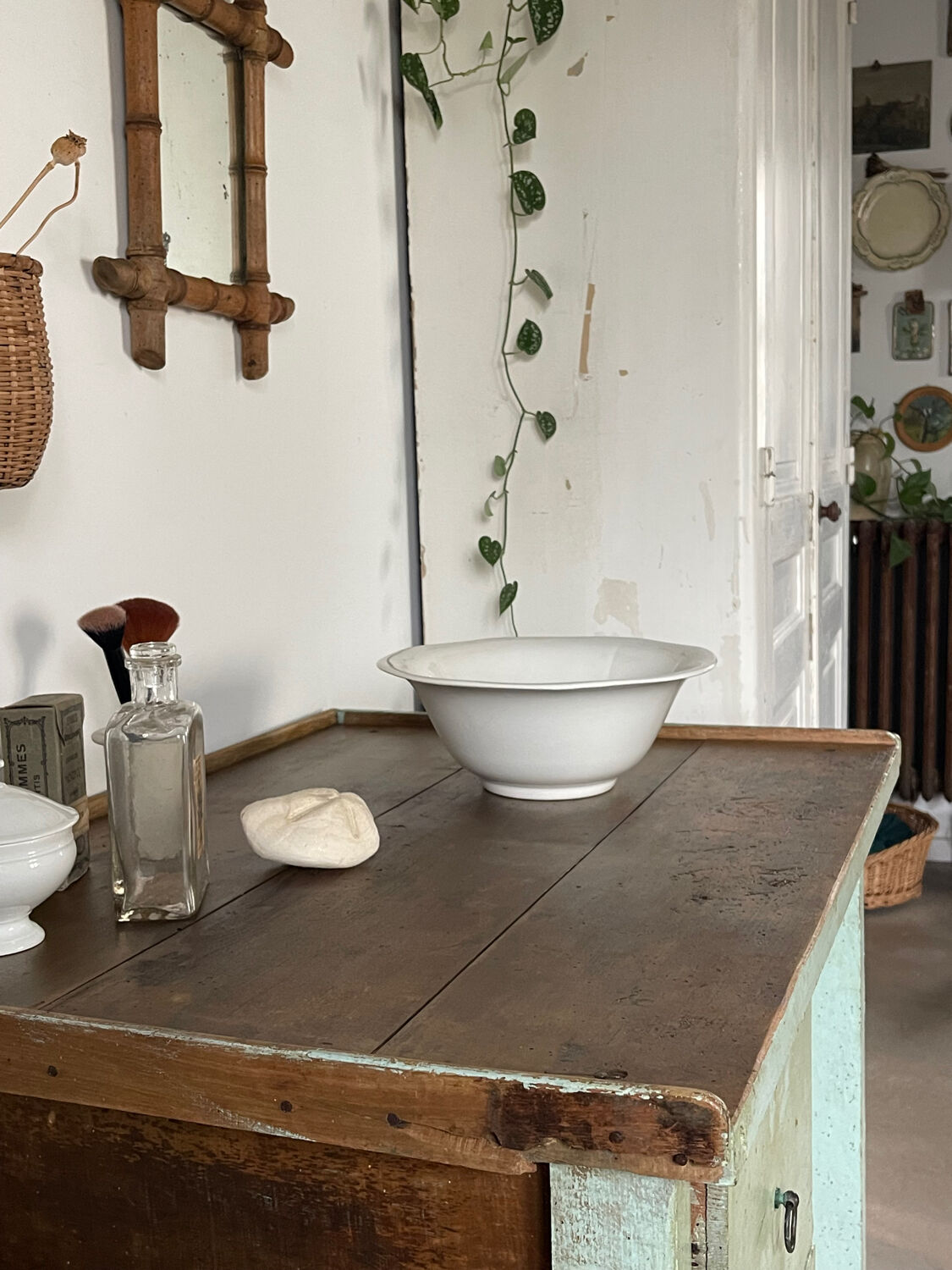 Mint-colored workshop furniture