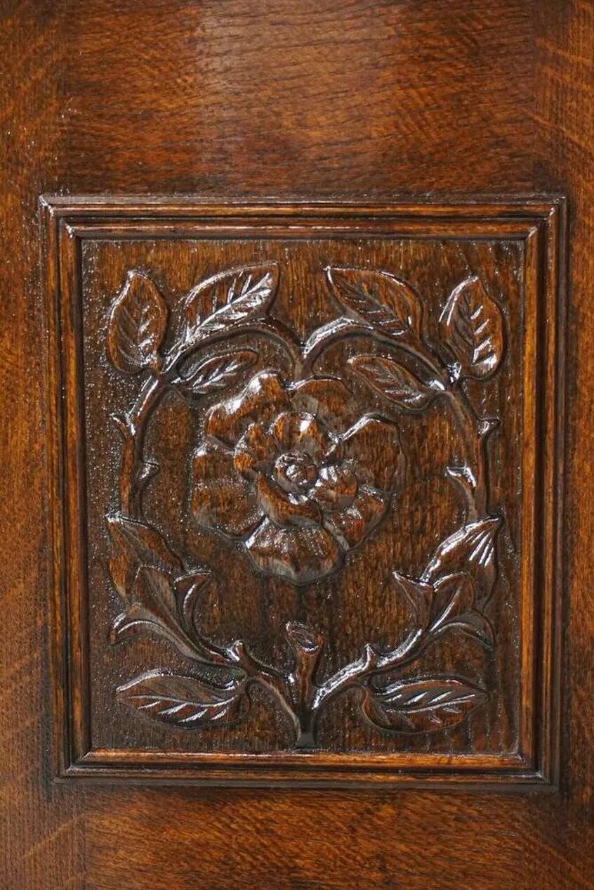 Brown oak sideboard, 1890s