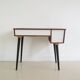 Bureau vintage en teck sur pieds noirs