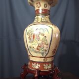 Large polychrome Chinese vase