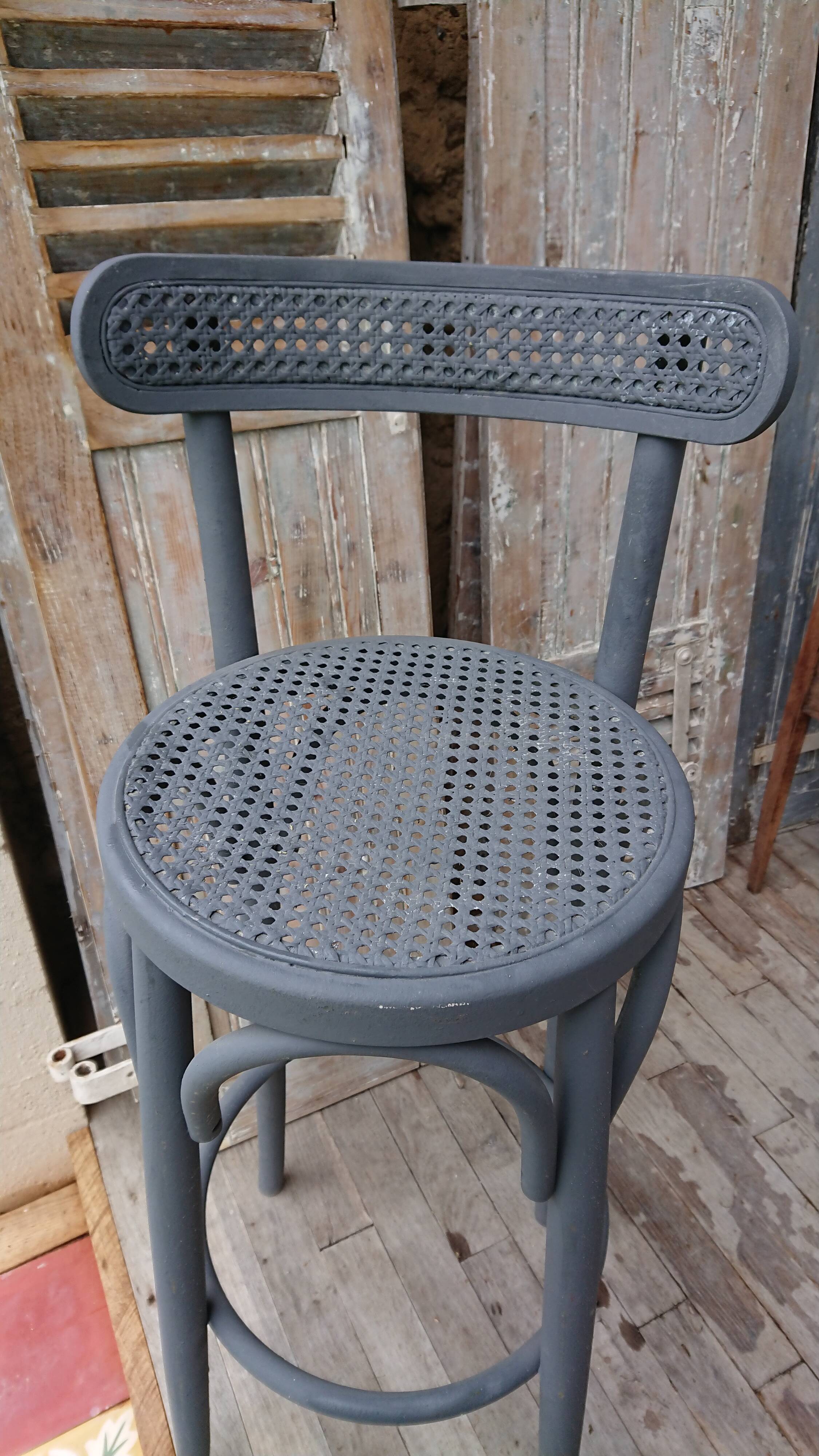Tabouret bois courbé canné