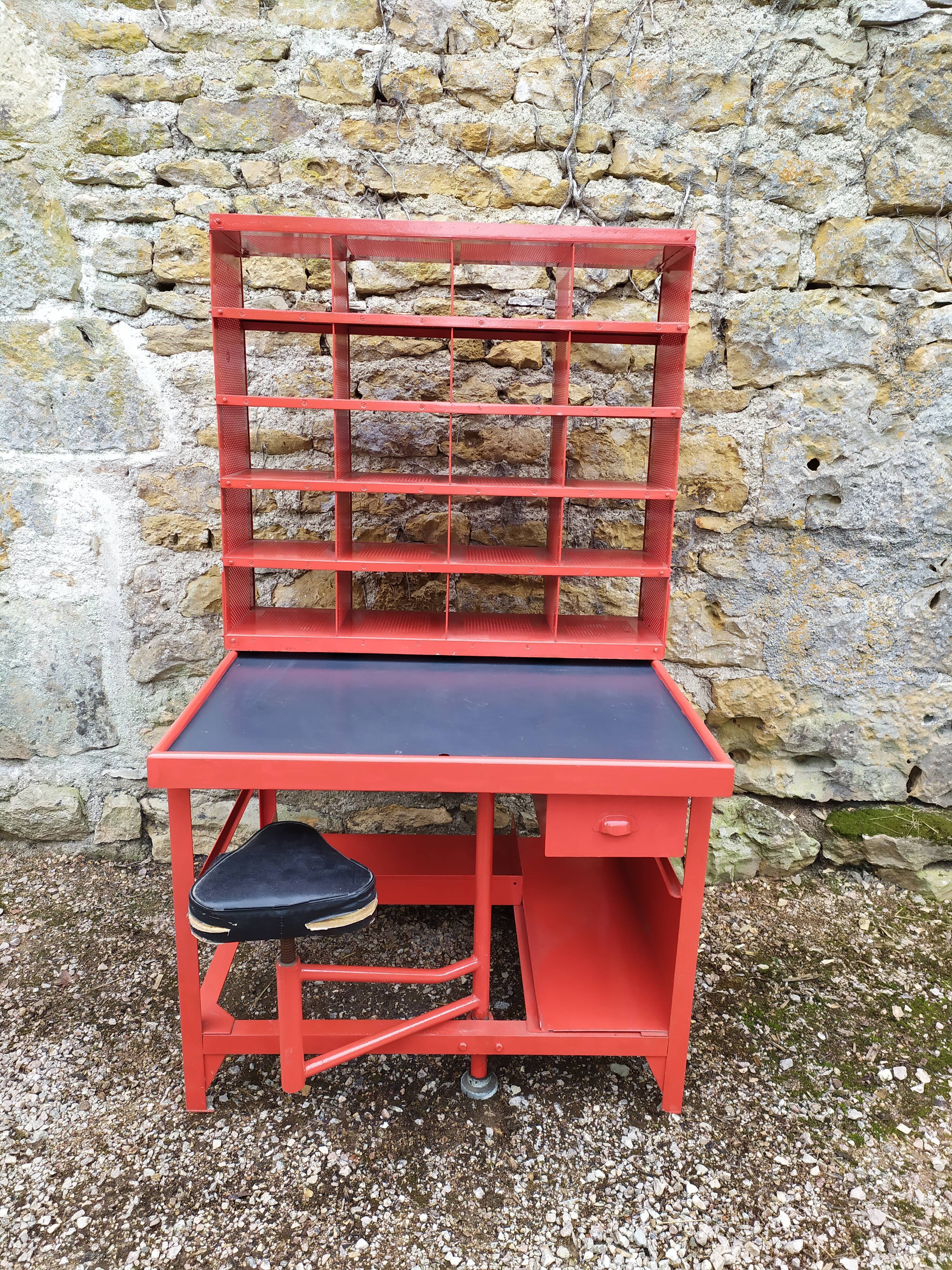 Postal sorting office